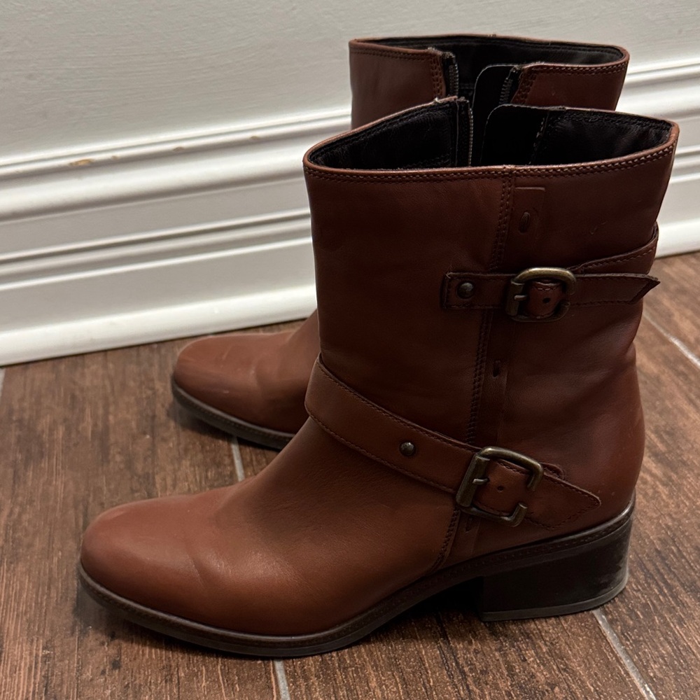 Clarks Brown Leather Boots size 8